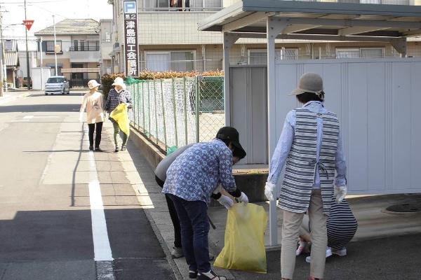 画像　春のごみゼロ運動実施風景