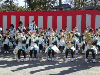 神守小学校による楽器演奏