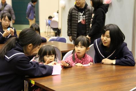 画像　津島北高等学校商業活性化部のブース